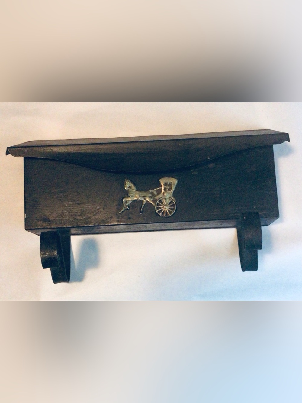 Vintage Metal Wall Mount Mailbox Newspaper Hanger Hinged Horse Buggy Emblem